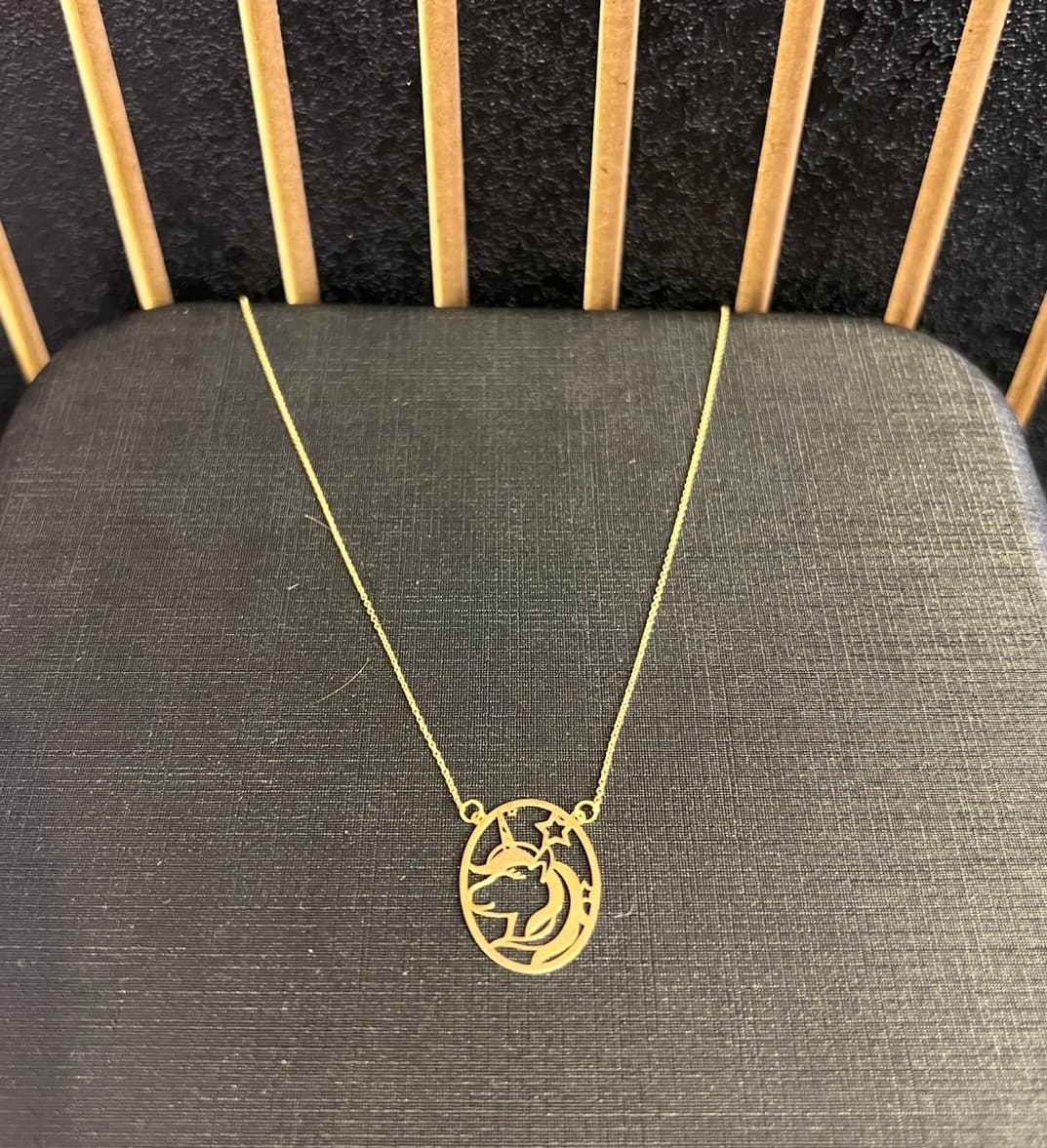 گردنبند اسب تک شاخ
